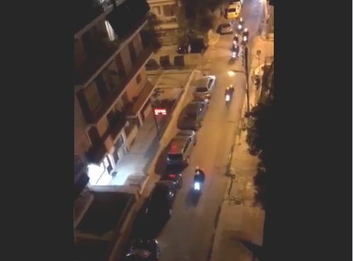  Βίντεο: Αστυνομικοί της ΔIAΣ “ξεσπάνε” σε αυτοκίνητο στην Πανόρμου (vid)
