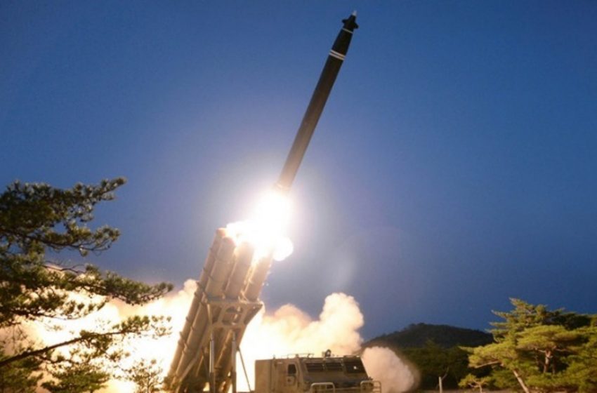  Β.Κορέα: Το πάτησε ο Κιμ Γιονγκ Ουν – Δοκιμαστική εκτόξευση πυραύλων – Καταδικάζει ο Λευκός Οίκος
