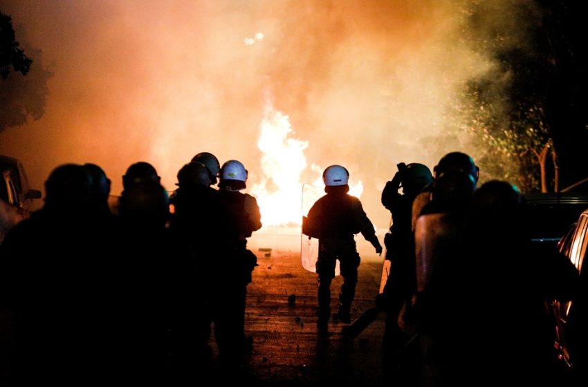  ΣΥΡΙΖΑ: Καταδικάζουμε απερίφραστα την επίθεση σε άνδρα της ελληνικής αστυνομίας