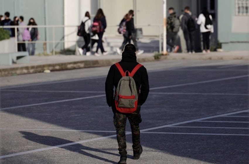  Λάρισα : Μήνυσε καθηγητές του γιου της γιατί δεν του επέτρεψαν να μπει στο σχολείο χωρίς self test