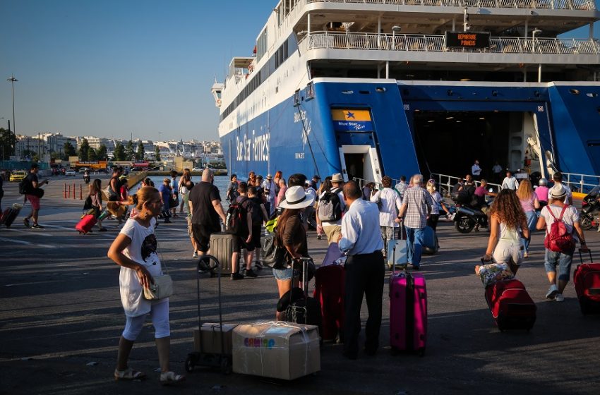  Πλακιωτάκης: Με πιστοποιητικό εμβολιασμού και τεστ τα ταξίδια με πλοίο