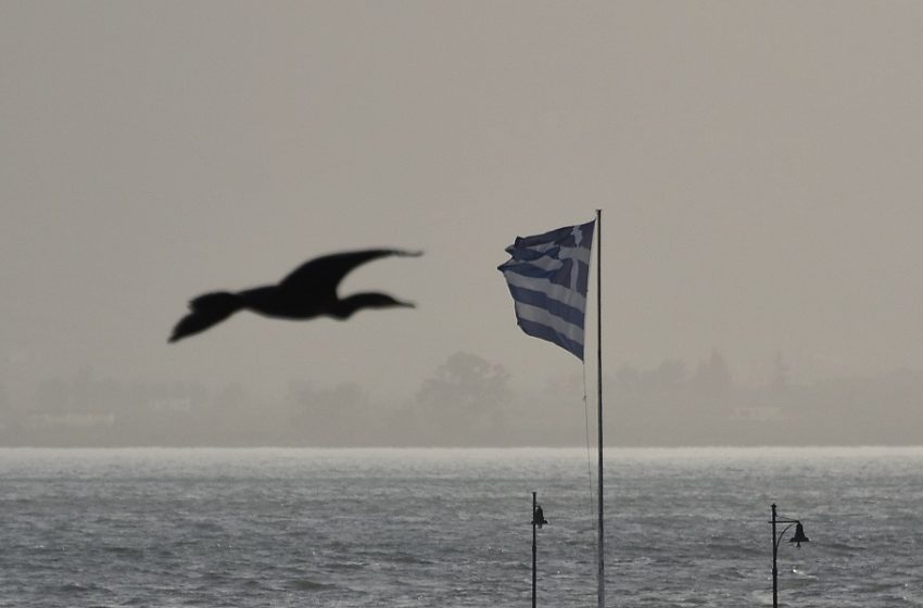  Καιρός: Έρχονται βροχές, ισχυροί άνεμοι και σκόνη