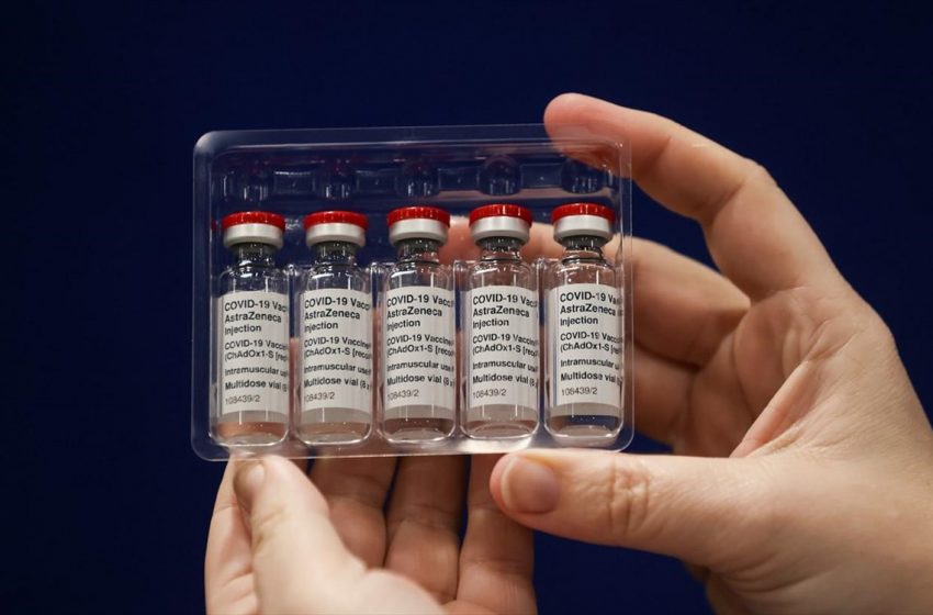  AstraZeneca: Τα έβλεπε διπλά μετά το εμβόλιο – Καταγγελία από γυναίκα στην Ζαχάρω