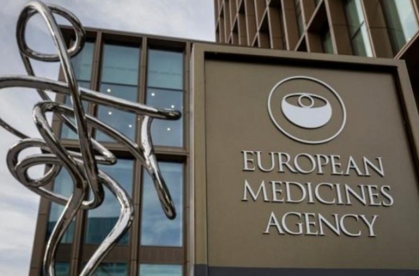  ΕΜΑ για εμβόλιο AstraZeneca: Πιθανή σύνδεση με πολύ σπάνιες περιπτώσεις ασυνήθιστων θρόμβων