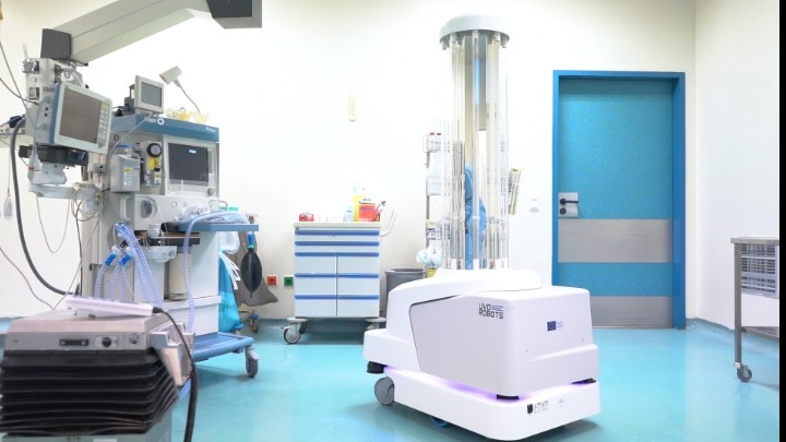  Ένα ρομπότ, ο Τάλως, απολυμαίνει το νοσοκομείο Παπαγεωργίου