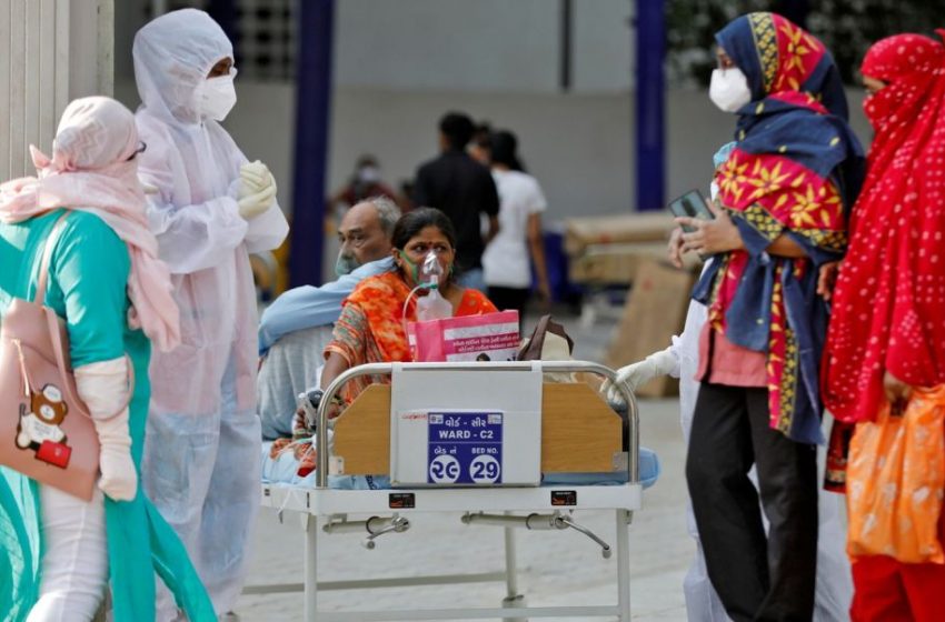  Xάος στην Ινδία με 200.000 κρούσματα τη μέρα – Χωρίς κρεβάτια και οξυγόνο τα νοσοκομεία