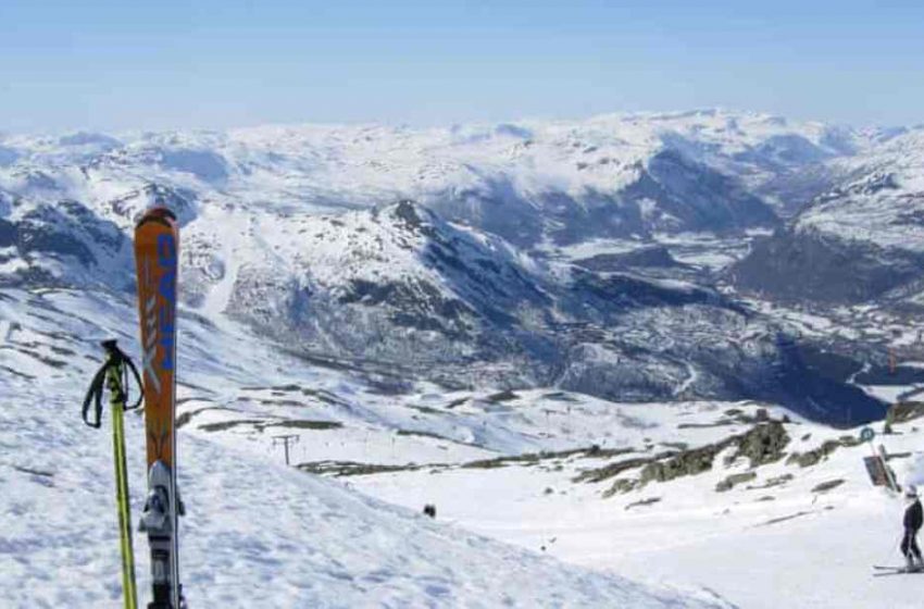  Σουηδία: Πήγε με σκι στη Νορβηγία για να γλυτώσει την καραντίνα – Τον διέσωσαν ψαράδες και ένας εκτροφέας ταράνδων