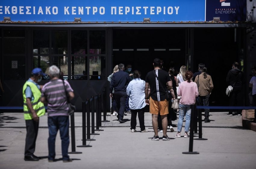  “Ελευθέρας” και σε εσωτερικούς χώρους για τους εμβολιασμένους εξετάζει η κυβέρνηση