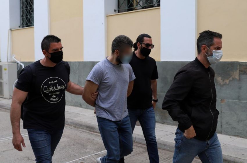  Προφυλακιστέος ο 32χρονος που σκότωσε τον 60χρονο για τα… κοινόχρηστα – Ομολόγησε την πράξη του