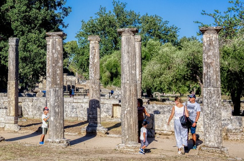  Τουρισμός: Αρνητικά μηνύματα από Ρωσία, Βρετανία, ΗΠΑ