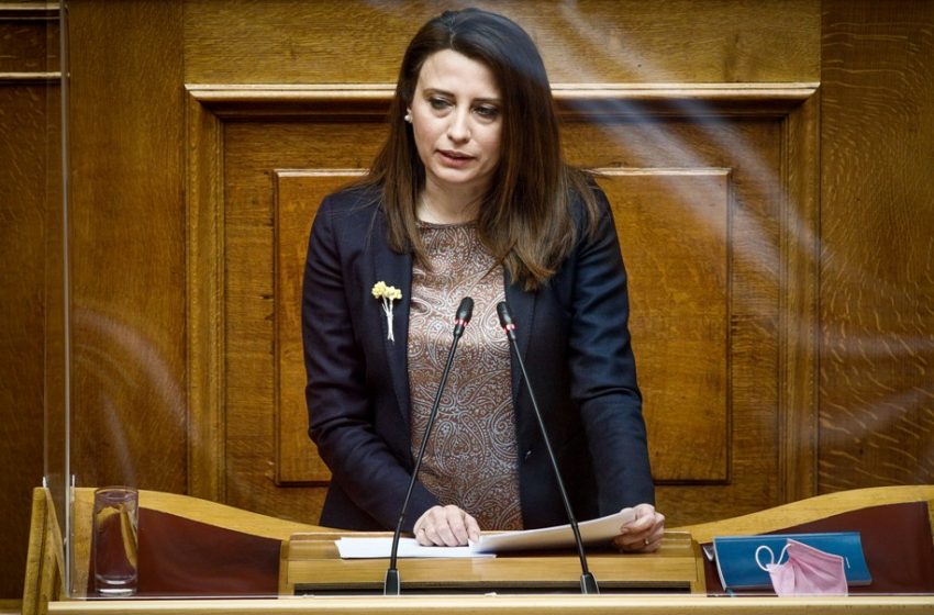  Συνεπιμέλεια: Ονομαστική ψηφοφορία για δυο άρθρα ζήτησε ο ΣΥΡΙΖΑ – Κασιμάτη: ” Να προβληματιστεί ο υπουργός Δικαιοσύνης…”