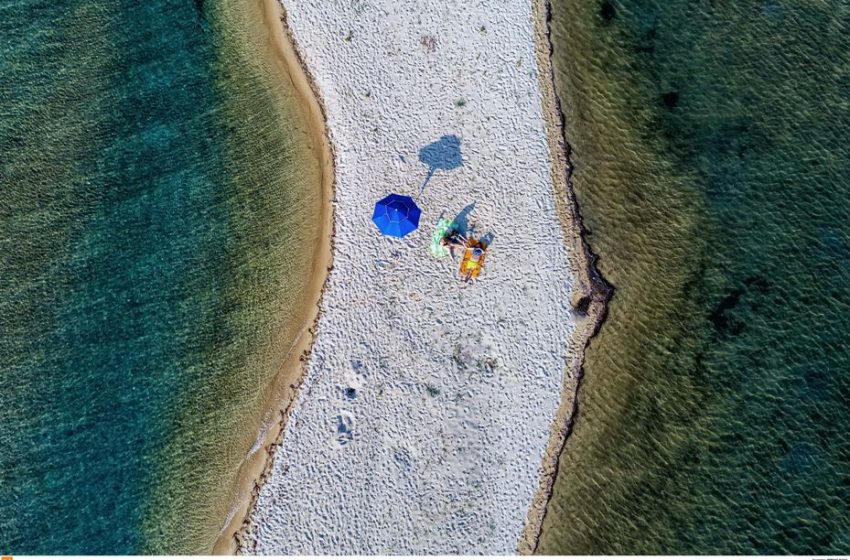  Χαλκιδική: Η θάλασσα …χάθηκε από την παραλία (vid)