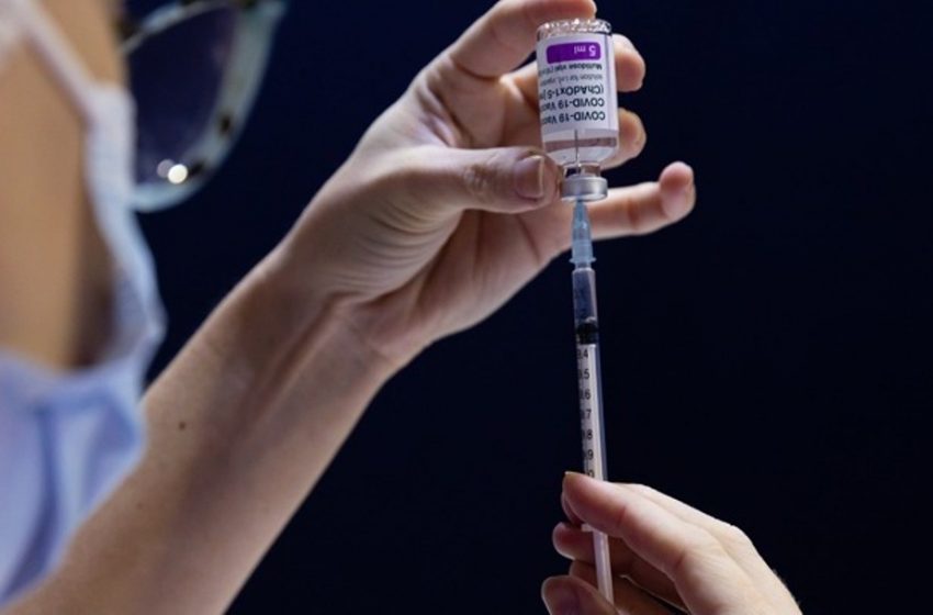  Tρίτη δόση εμβολίου ως τα Χριστούγεννα στην Βρετανία – Ποιοι θα το κάνουν