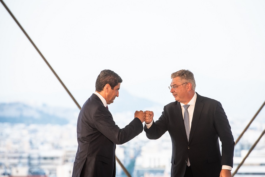 2 Σιάμισιης Αυγενάκης