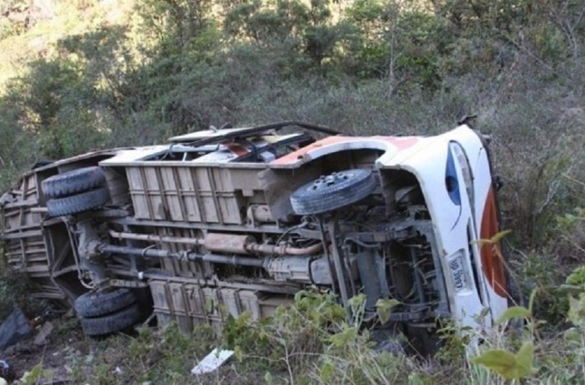  Τραγωδία στο Περού: Τουλάχιστον 27 νεκροί από πτώση λεωφορείου σε χαράδρα