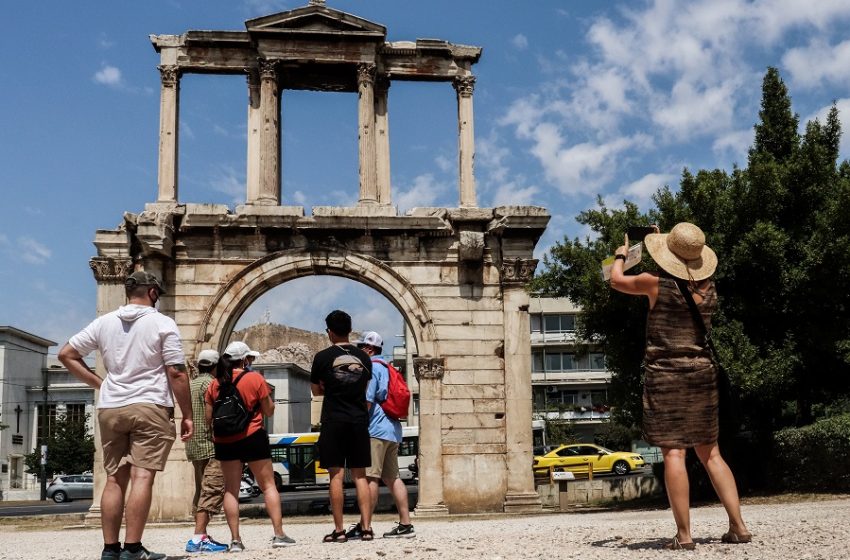  Κοροναϊός: 890 νέα κρούσματα και 15 θάνατοι – Στους 381 οι διασωληνωμένοι- Αλαλούμ με την πρώτη ανακοίνωση του ΕΟΔΥ