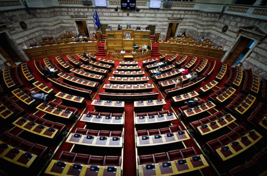  Κοροναϊός: Εγκρίθηκε το νομοσχέδιο για το ψηφιακό πιστοποιητικό – Οι θέσεις των κομμάτων