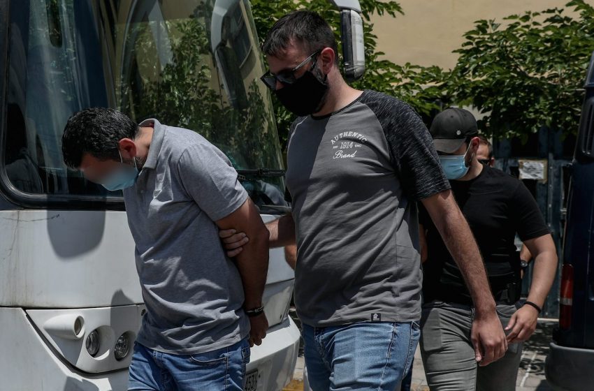  Ζάκυνθος: Στην εισαγγελέα οι επτά συλληφθέντες για τη δολοφονία της συζύγου Κορφιάτη