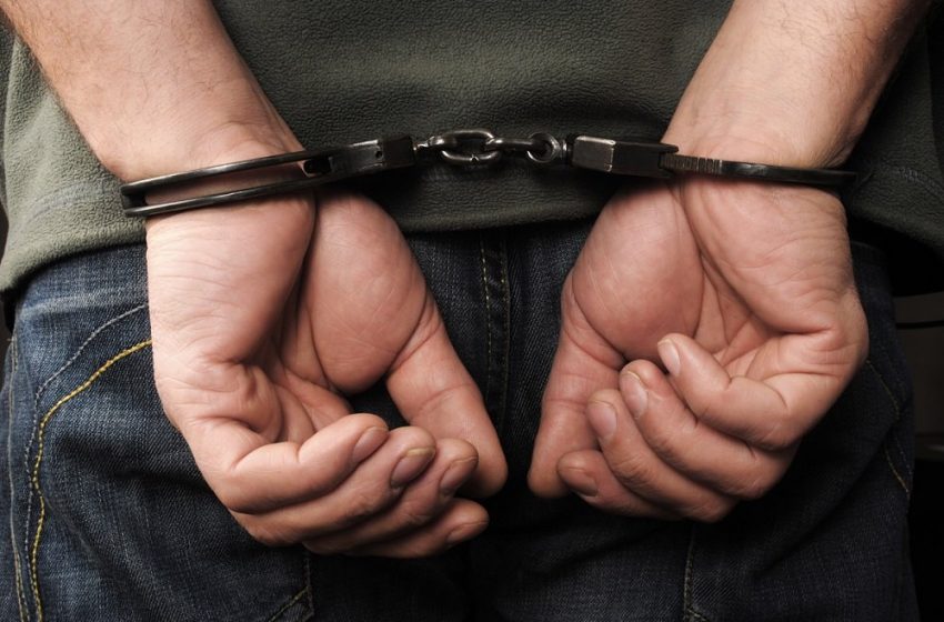 Φρίκη στα Τρίκαλα – Συνελήφθη αστυνομικός – Κατηγορείται ότι ασέλγησε στο 4χρονο παιδί του