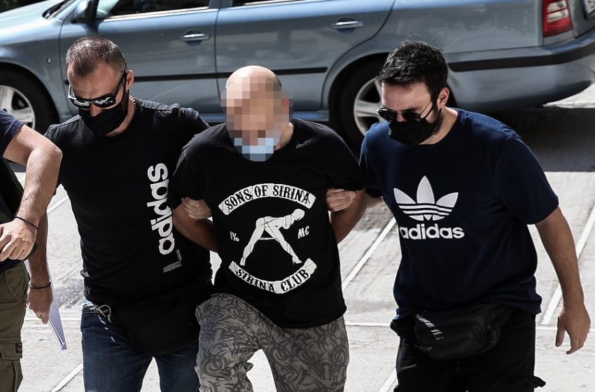  Trafficking 19χρονης: Το σκοτεινό προφίλ του 39χρονου αστυνομικού που την εξέδιδε και η μπλούζα… με τον “Σιρινάκη”