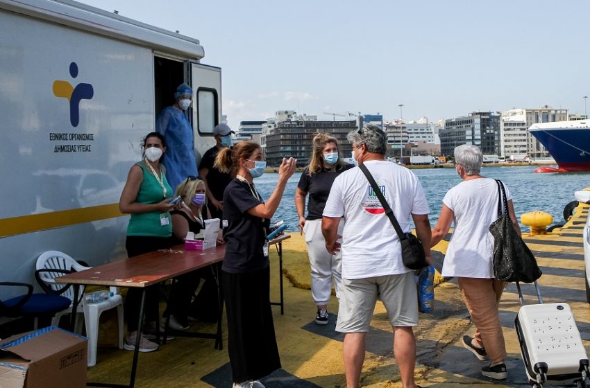  Πρόβλεψη Σαρηγιάννη για 6.500 κρούσματα γύρω στις 15 Αυγούστου