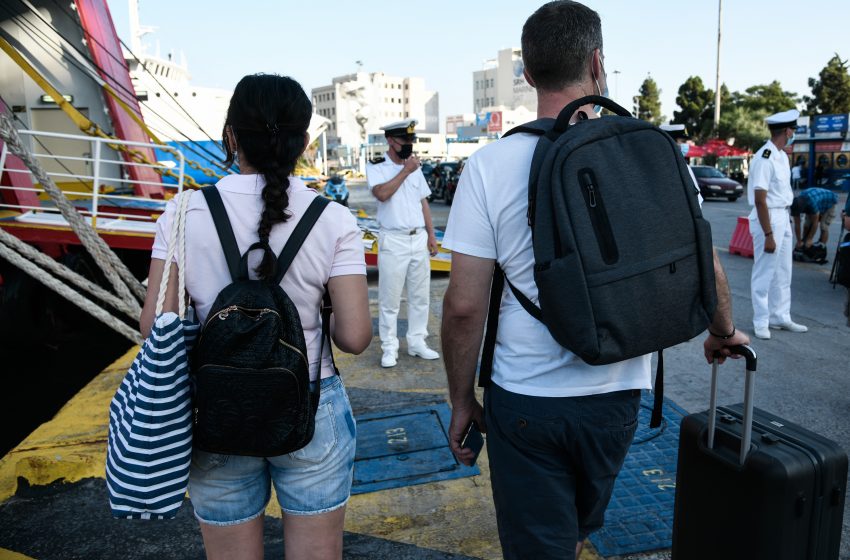  Ανεμβολίαστοι: Επιστροφή από τα νησιά με υποχρεωτικό self test