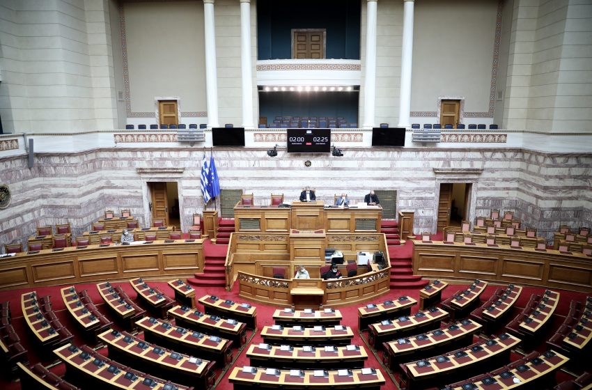  ΣΥΡΙΖΑ: Τροπολογία στη Βουλή για κατάργηση της Ελάχιστης Βάσης Εισαγωγής