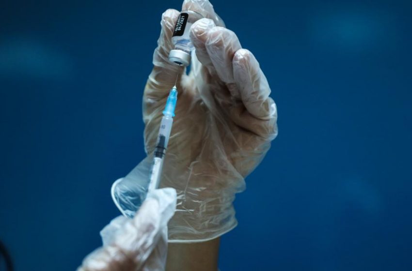  Πανελλήνιος Ιατρικός Σύλλογος: Αμεσα 3η δόση του εμβολίου στους υγειονομικούς