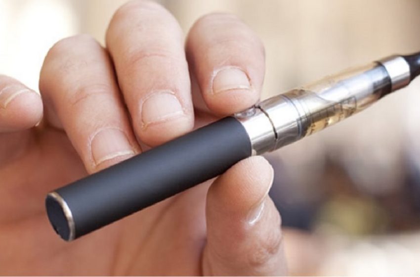  “Καμπανάκι” από ΠΟΥ για το ηλεκτρονικό τσιγάρο: Επικίνδυνες οι συσκευές εισπνοής νικοτίνης