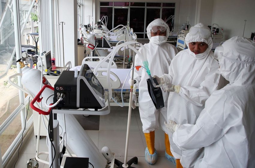 Ινδονησία: Δεκάδες θάνατοι στα νοσοκομεία λόγω έλλειψης οξυγόνου