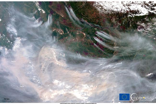  Ρωσία: Η τρομακτική εικόνα από δορυφόρο πάνω από τις εκτάσεις που κάηκαν- Τεράστιο σύννεφο καπνού