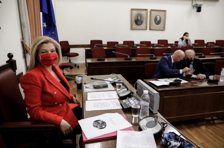  Κλαρίνα στην Βουλή για βουλευτές που ήθελαν να τιμήσουν την ελληνική επανάσταση (vid)