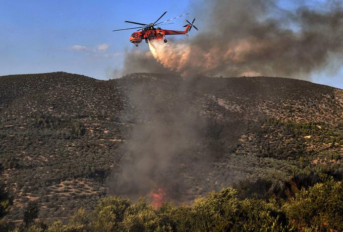  Δραματική διάσωση: Ο Στρατός απεγκλώβισε 7μελή οικογένεια που κινδύνευε (vid)