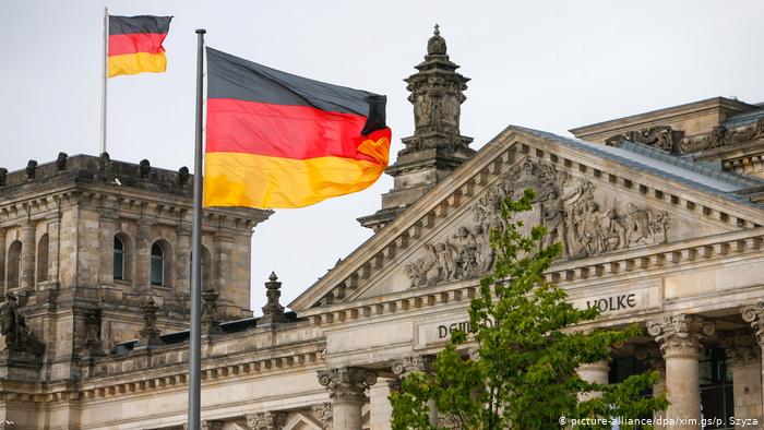  Αποκάλυψη Bild: Η γερμανική κυβέρνηση “εκκένωσε”… μπύρα και κρασί από το Αφγανιστάν  – Έντονη κριτική στο Βερολίνο