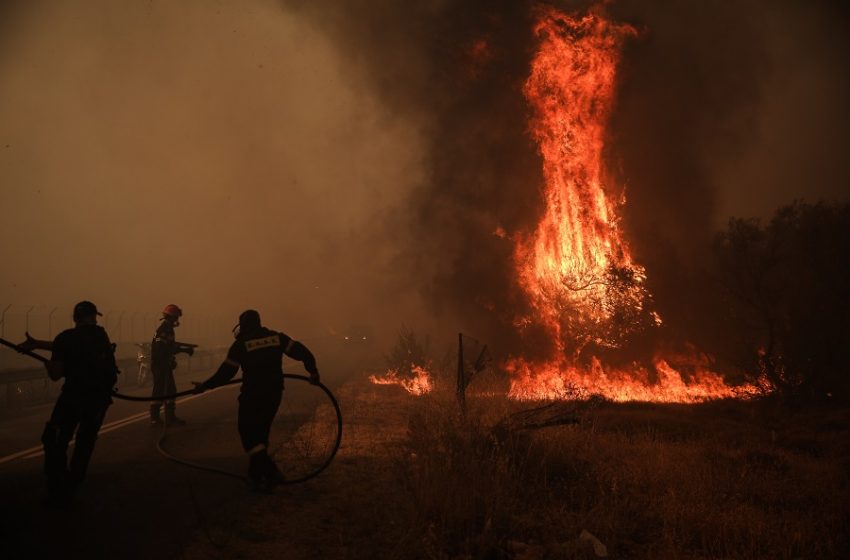  Νέο μήνυμα από το 112 για εκκένωση των περιοχών Αγιά Παρασκευή, Αγία Σκέπη, Καπιτένια, Βρυσάκι, Λόφος Κουρεμένου