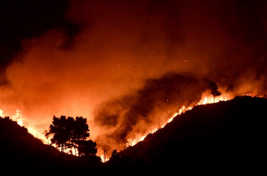  98 νέες πυρκαγιές το τελευταίο 24ωρο-Τρεις συλλήψεις για εμπρησμούς-Χαρδαλιάς:Ζούμε πρωτόγνωρες συνθήκες