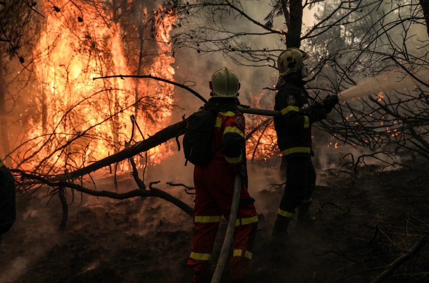  Σε πύρινο κλοιό η Γορτυνία: Eντολή εκκένωσης του χωριού Καλλιάνι