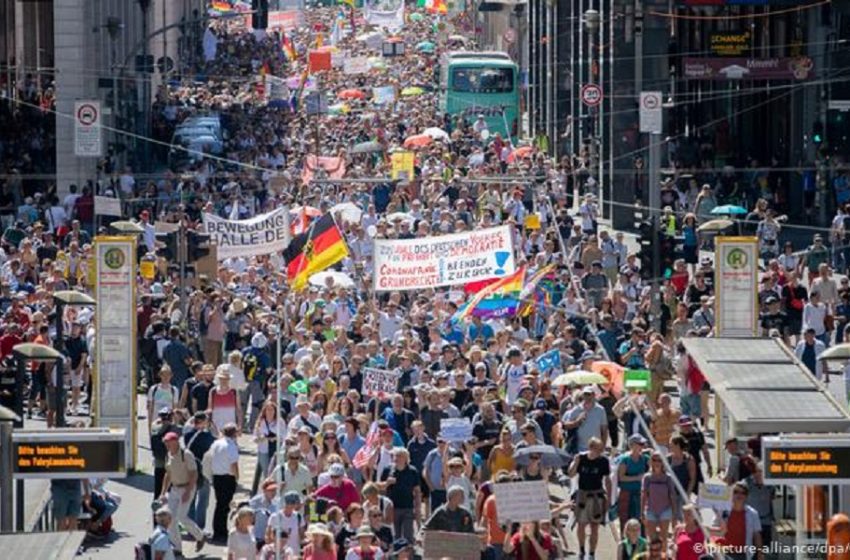  Γερμανία: Νέα διαδήλωση κατά των μέτρων κορωνοϊού -Σε 80 προσαγωγές προχώρησε η αστυνομία