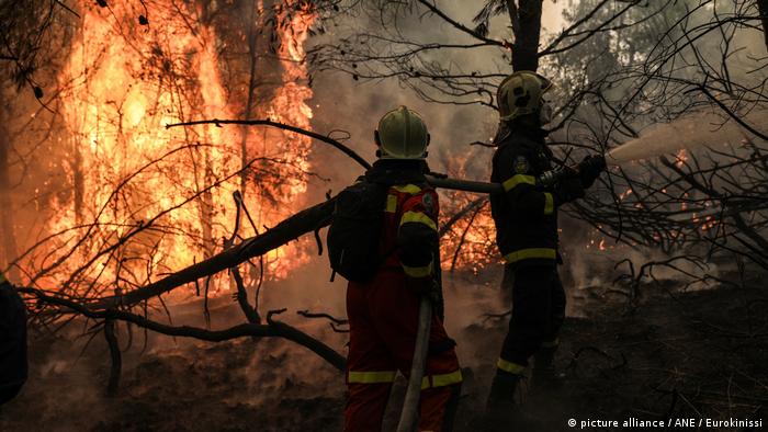  Πως “βλέπουν” SZ και Die Zeit τους Μητσοτάκη και Τσίπρα μετά τις καταστροφικές πυρκαγιές