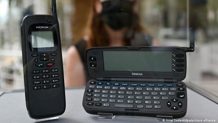  Aπό το Nokia 9000 στα σημερινά smartphones- 25 χρόνια ανταγωνισμός των εφαρμογών