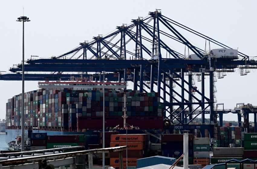  Cosco: Απεργία στο λιμάνι του Πειραιά