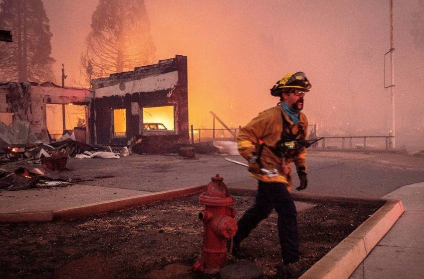  H πυρκαγιά Ντίξι συνεχίζει να μετατρέπει σε στάχτη εκατοντάδες σπίτια της Καλιφόρνια