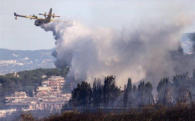  Πυρκαγιά  ανατολικά της Ρώμης- Απομακρύνονται κάτοικοι
