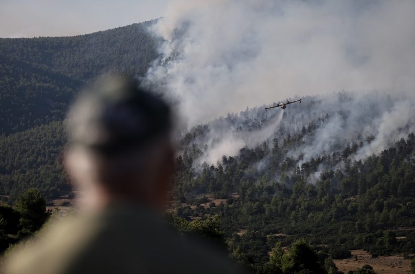  Δραματική η κατάσταση στα Βίλια – Εκκενώθηκαν συνολικά 9 οικισμοί και ένα γηροκομείο