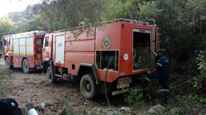  Σε ύφεση η πυρκαγιά στην περιοχή Κάζα στα Βίλια -Επιχειρούν ισχυρές πυροσβεστικές δυνάμεις