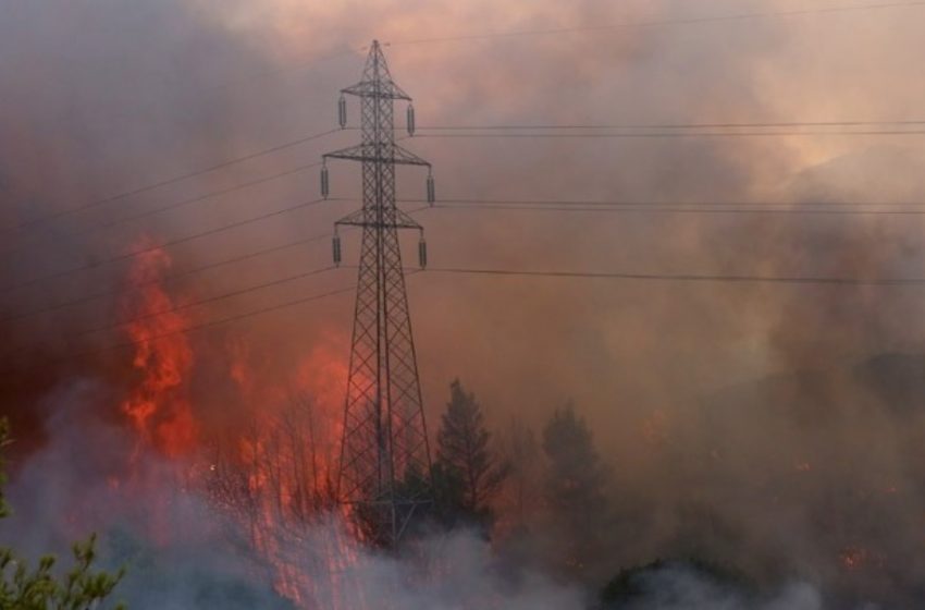  Σε λειτουργία τα κυκλώματα του ΑΔΜΗΕ που τέθηκαν εκτός λόγω πυρκαγιάς στην Βαρυμπόμπη