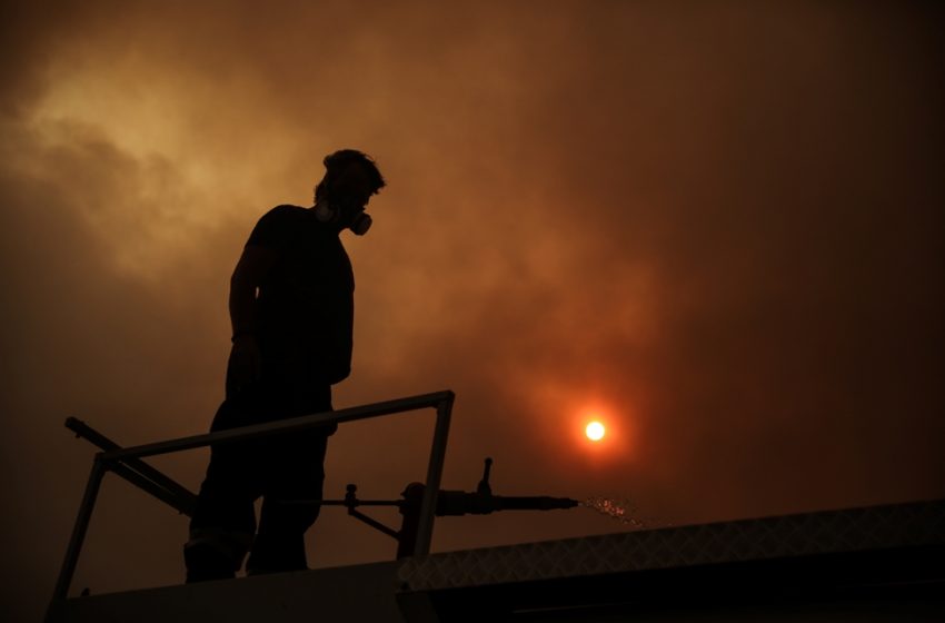  Βαρυμπόμπη: Οι τρεις αιτίες που πήρε διαστάσεις η πυρκαγιά – Ανάλυση Λέκκα