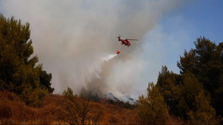  Πρόεδρος Πυροσβεστικών Υπαλλήλων: Ανεξέλεγκτες οι φωτιές σε Κερατέα και Βίλια