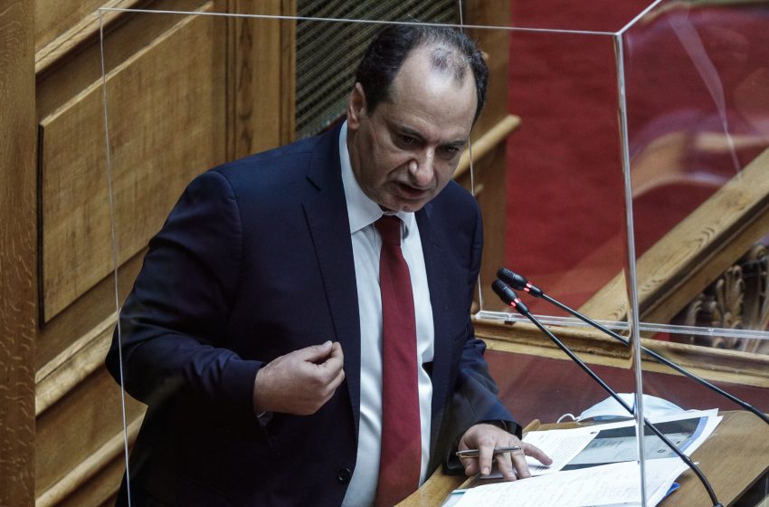  Σπίρτζης: Επιβεβαιώνει η κυβέρνηση την “ενεργοποίηση πληροφοριοδοτών της ΕΥΠ στη ΔΕΘ”;