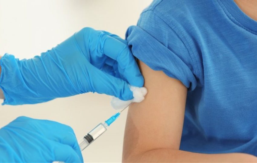  Κοροναϊός: Οι απαντήσεις σε 16 ερωτήματα για τον εμβολιασμό παιδιών και εφήβων